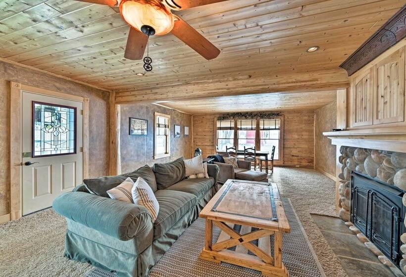 The Farmstead On 10 Acres W/ Mountain Views!