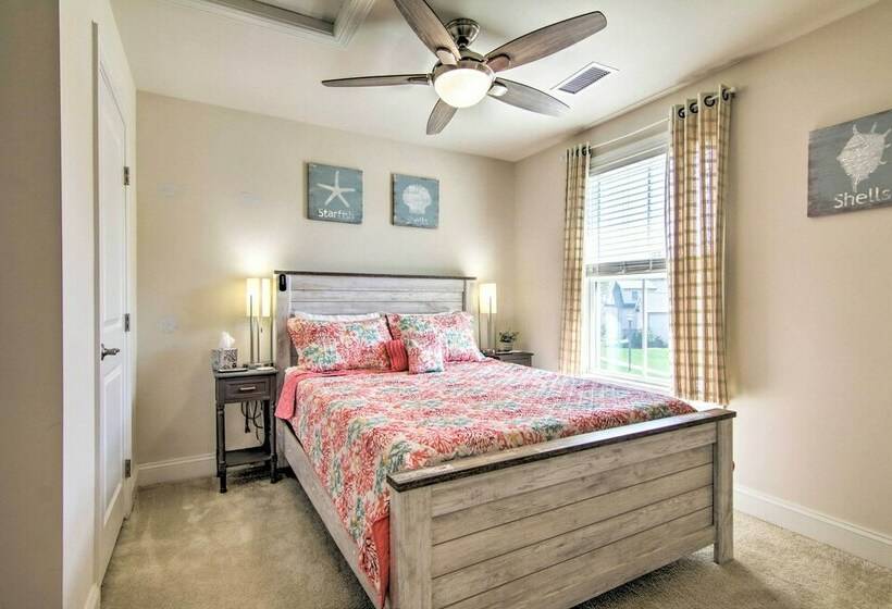 Vibrant Home In Ocean View W/ Screen Porch