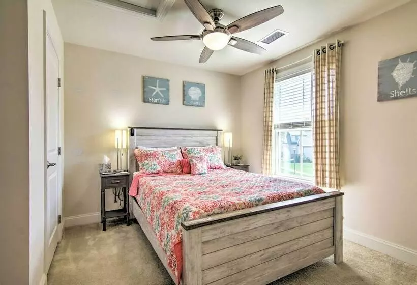 Vibrant Home In Ocean View W/ Screen Porch