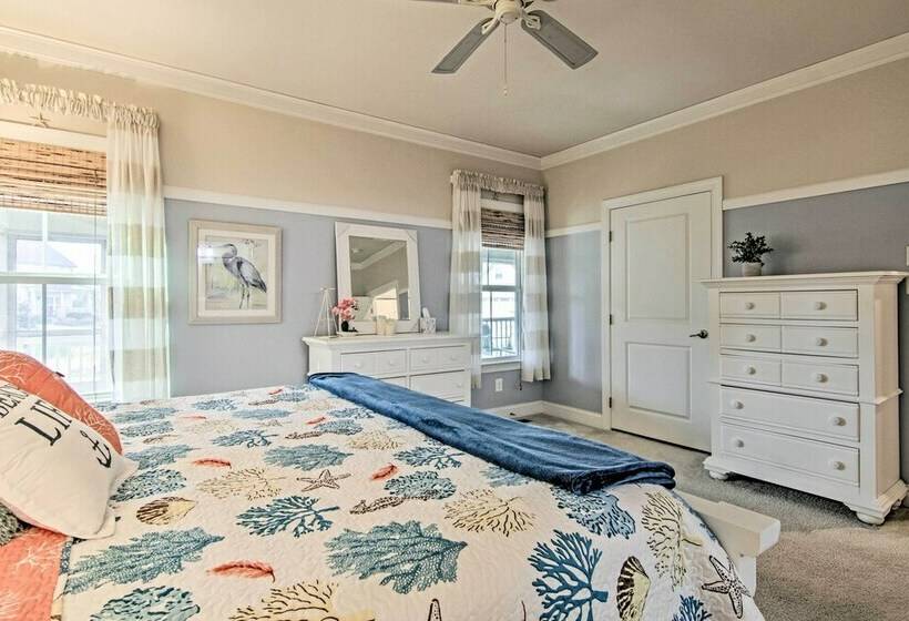 Vibrant Home In Ocean View W/ Screen Porch