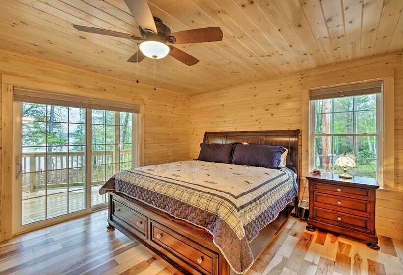 Waterfront Davis Pond Cabin W/ Dock + Kayaks!