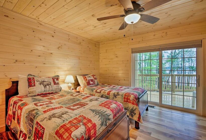 Waterfront Davis Pond Cabin W/ Dock + Kayaks!