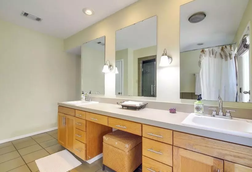 Waterfront Lake Travis Luxury Home W/ Large Deck!