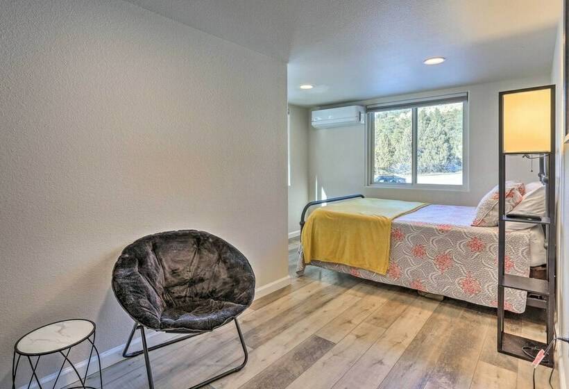 Wyoming Escape ~ 21 Mi To Devil S Tower