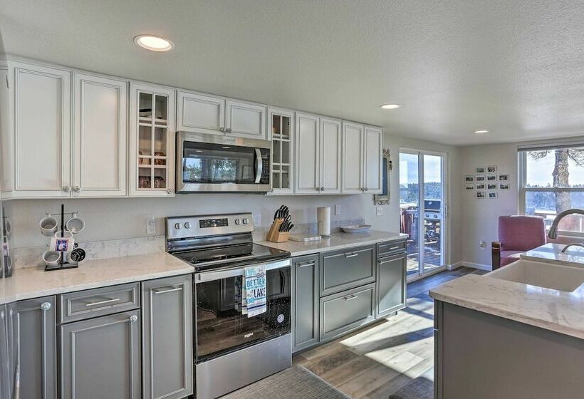 Wyoming Escape ~ 21 Mi To Devil S Tower