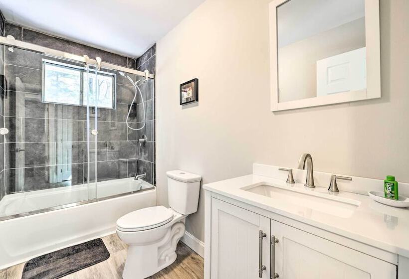 Arrowhead Lake Home W/ Hot Tub, 12 Mi To Ski!