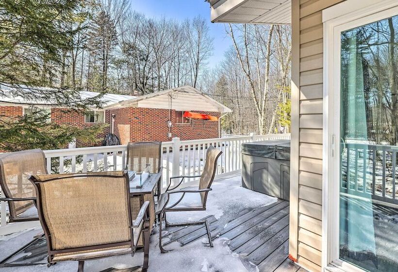 Arrowhead Lake Home W/ Hot Tub, 12 Mi To Ski!