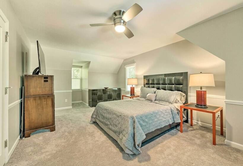 Beautiful Charlotte Home W/ Pool & Hot Tub!