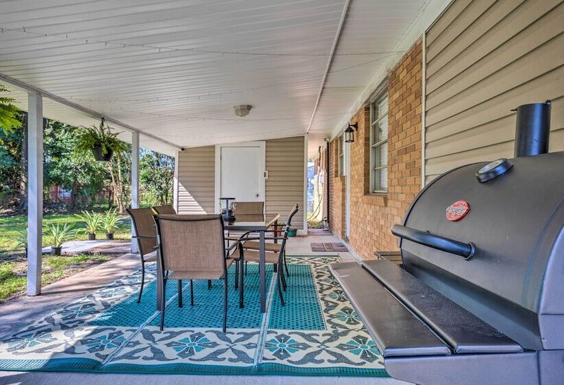 Charming Gulfport Escape: Half Mile To Beach!