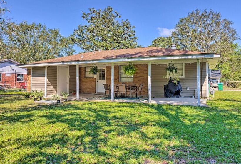 Charming Gulfport Escape: Half Mile To Beach!