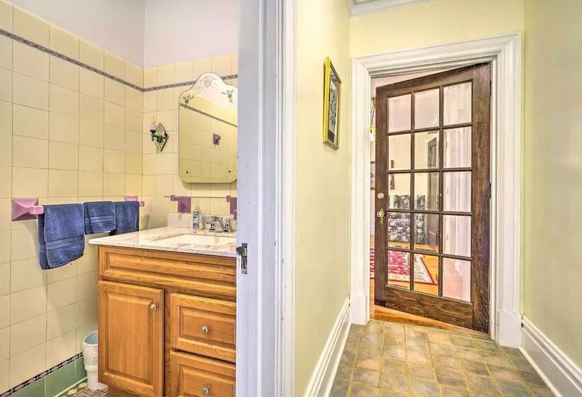 Charming Historic Home ~ 1 Mi To Dtwn Olean!