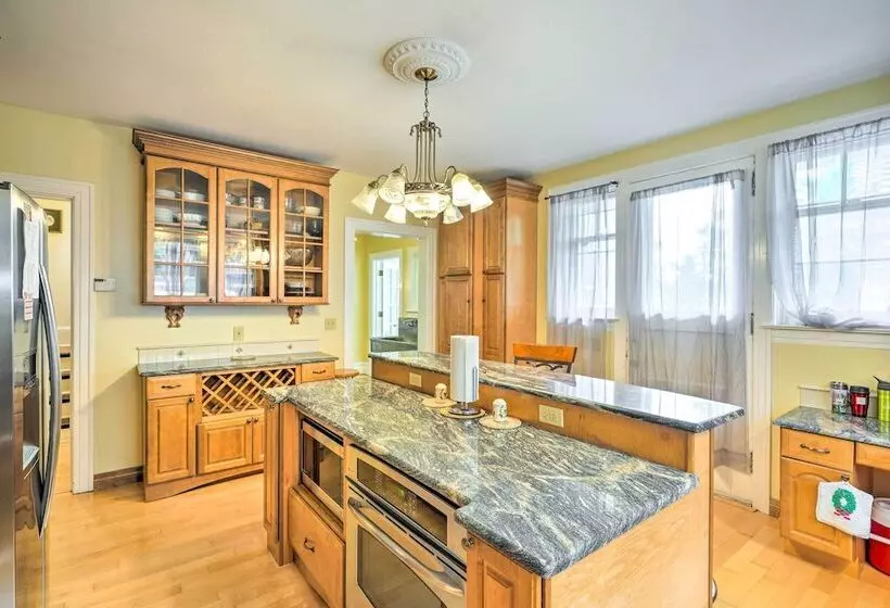 Charming Historic Home ~ 1 Mi To Dtwn Olean!