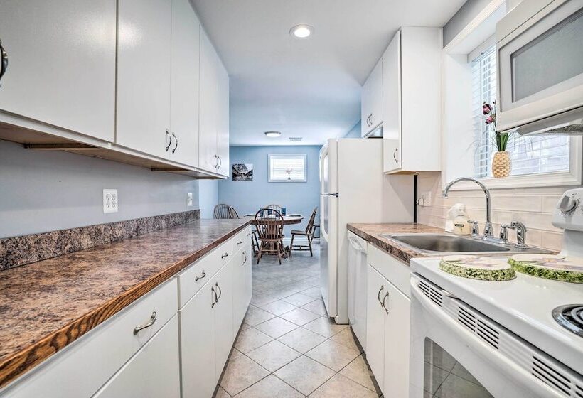 Charming Home With Yard Near Shenandoah River!