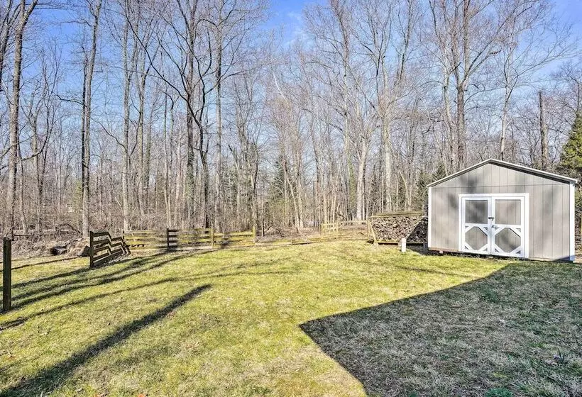 Charming Home With Yard Near Shenandoah River!