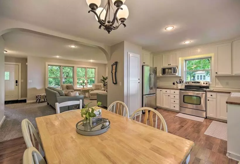 Charming Taylors Falls Home W/ Deck, Fire Pit