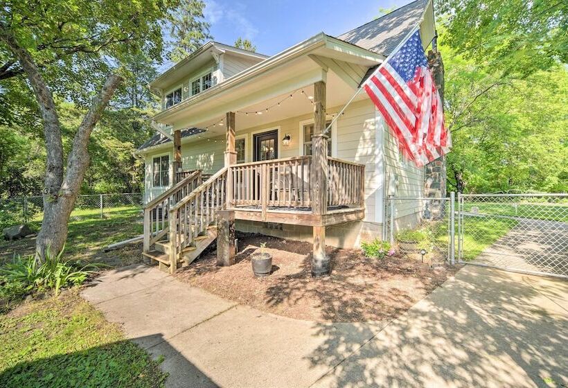 Charming Taylors Falls Home W/ Deck, Fire Pit