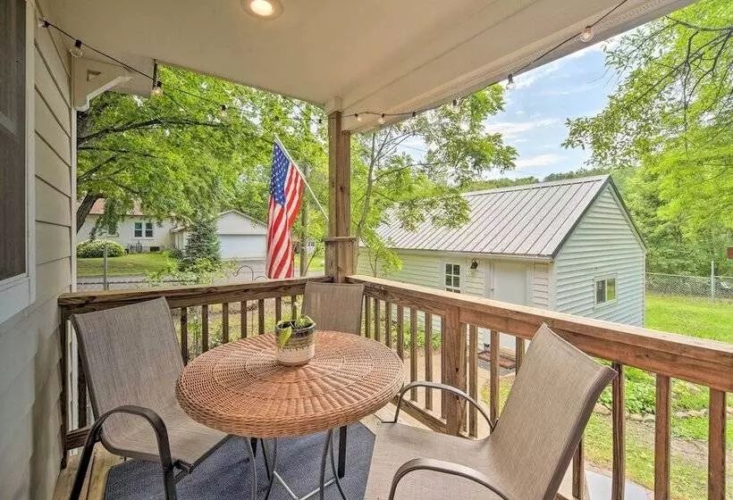 Charming Taylors Falls Home W/ Deck, Fire Pit