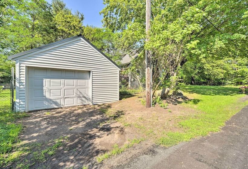 Charming Taylors Falls Home W/ Deck, Fire Pit