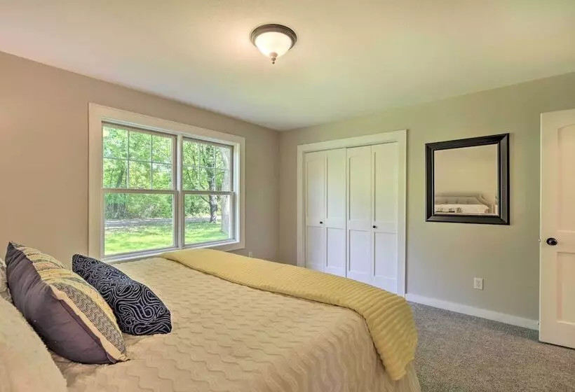 Charming Taylors Falls Home W/ Deck, Fire Pit