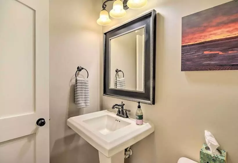 Charming Taylors Falls Home W/ Deck, Fire Pit