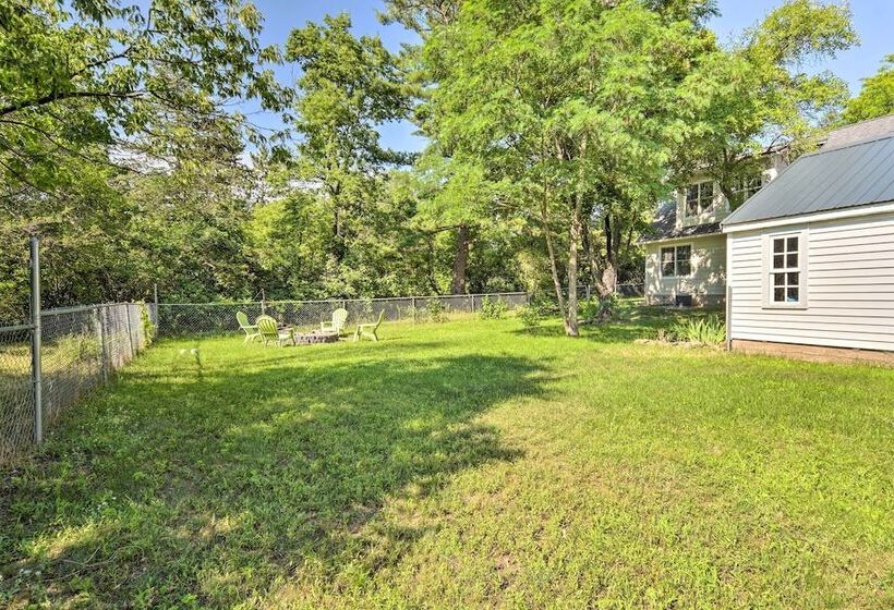 Charming Taylors Falls Home W/ Deck, Fire Pit