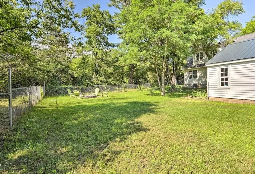 Charming Taylors Falls Home W/ Deck, Fire Pit