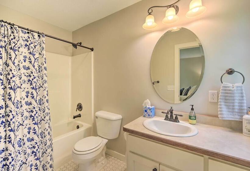 Charming Taylors Falls Home W/ Deck, Fire Pit