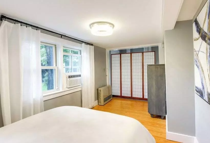 Chester Home ~ 12 Mi To Magic Mountain Ski Area