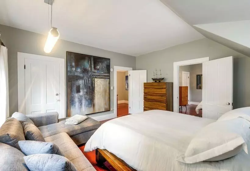 Chester Home ~ 12 Mi To Magic Mountain Ski Area