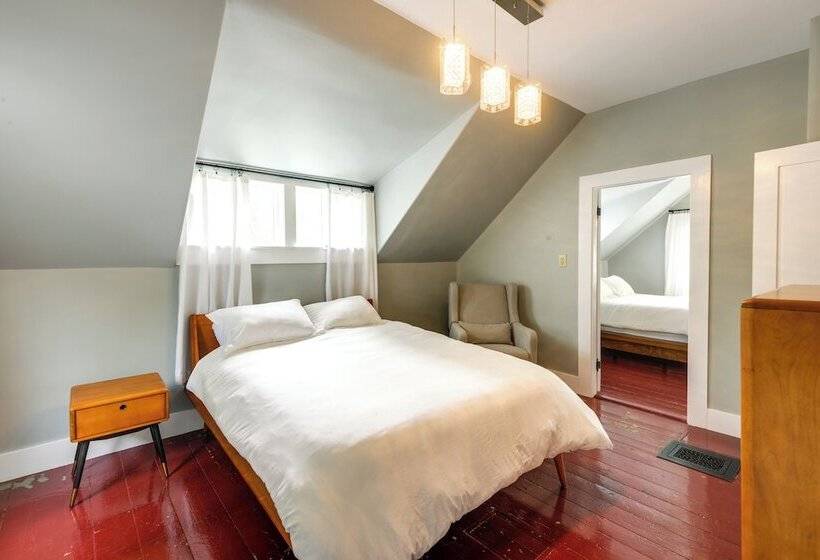 Chester Home ~ 12 Mi To Magic Mountain Ski Area