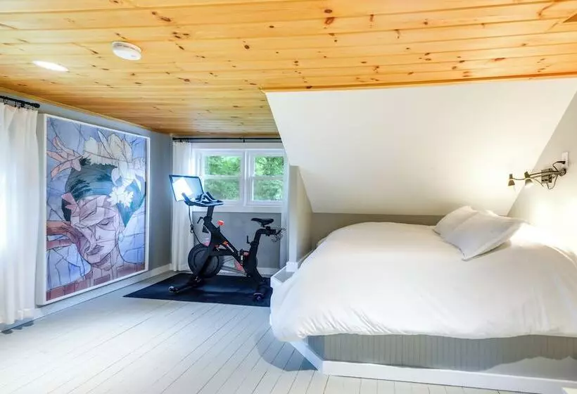 Chester Home ~ 12 Mi To Magic Mountain Ski Area