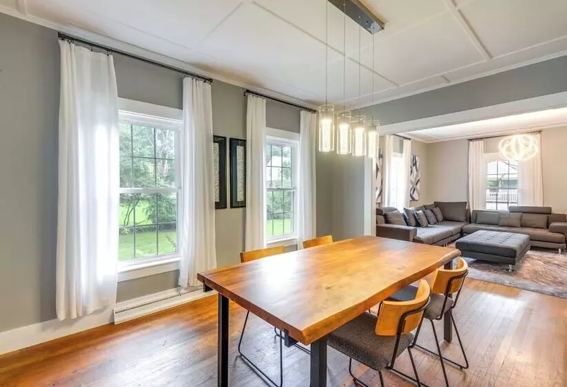 Chester Home ~ 12 Mi To Magic Mountain Ski Area