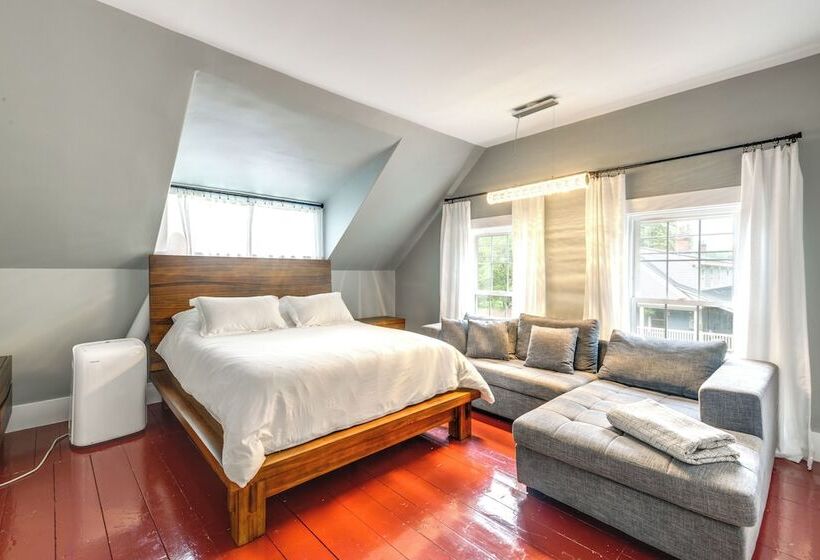 Chester Home ~ 12 Mi To Magic Mountain Ski Area