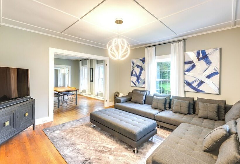 Chester Home ~ 12 Mi To Magic Mountain Ski Area