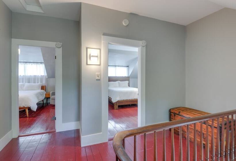 Chester Home ~ 12 Mi To Magic Mountain Ski Area