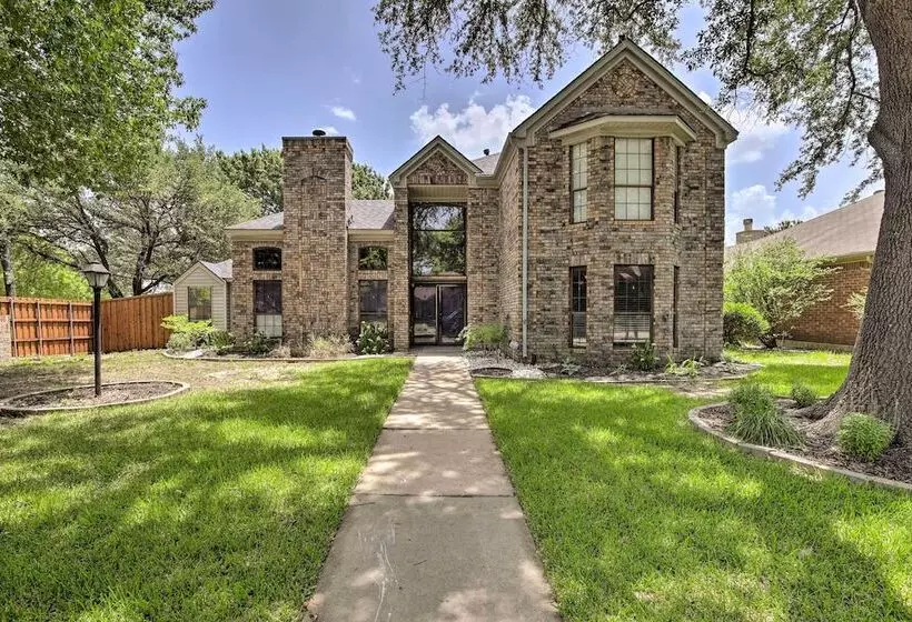 Convenient Allen Retreat, 2 Mi To Downtown!