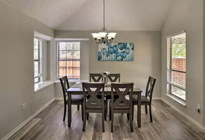 Convenient Allen Retreat, 2 Mi To Downtown!