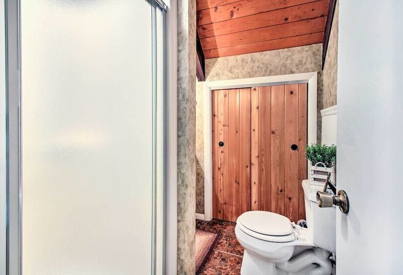 Conway Area Chalet W/ Mountain Views & Fire Pit!