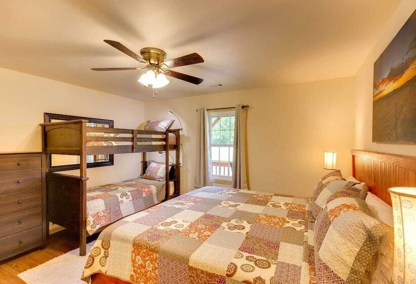 Cozy Bryson City Cabin 5 Miles To Downtown!