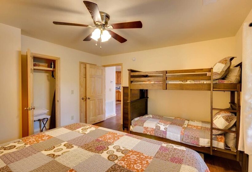 Cozy Bryson City Cabin On Tuck River W/ Fire Pit!