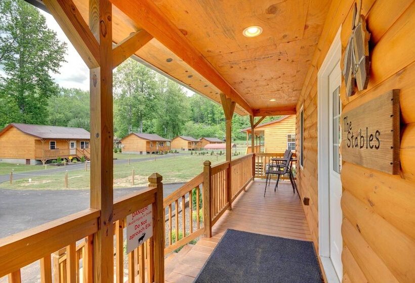 Cozy Bryson City Cabin On Tuck River W/ Fire Pit!