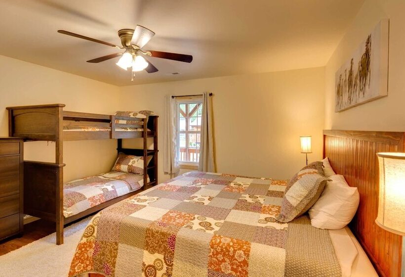 Cozy Bryson City Cabin On Tuck River W/ Fire Pit!