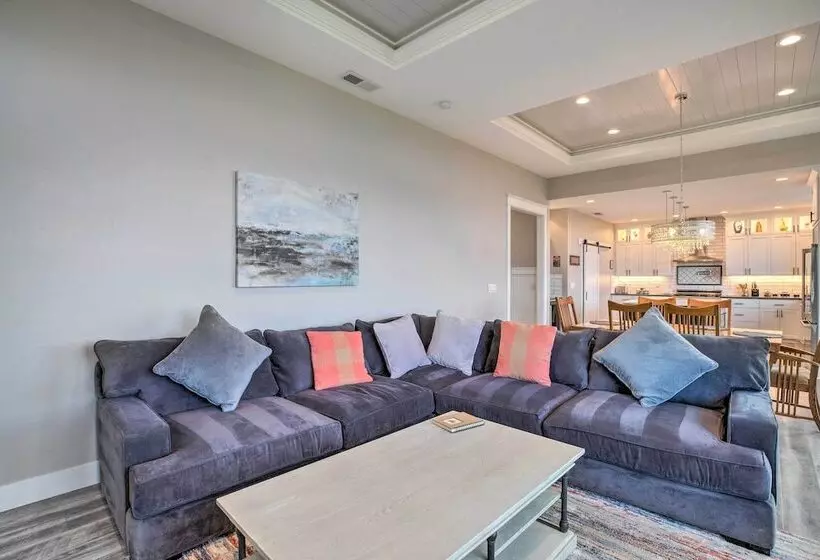 Cozy Depoe Bay Home < 1 Mi To Pirate Cove!