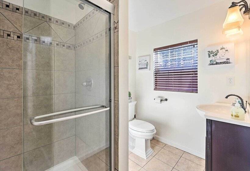 Cozy Winston Salem Home < 2 Mi To Downtown!