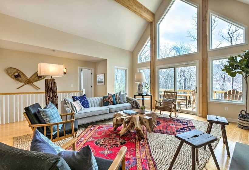 Designer Home W/ Fire Pit ~ 70 Steps To Slopes!