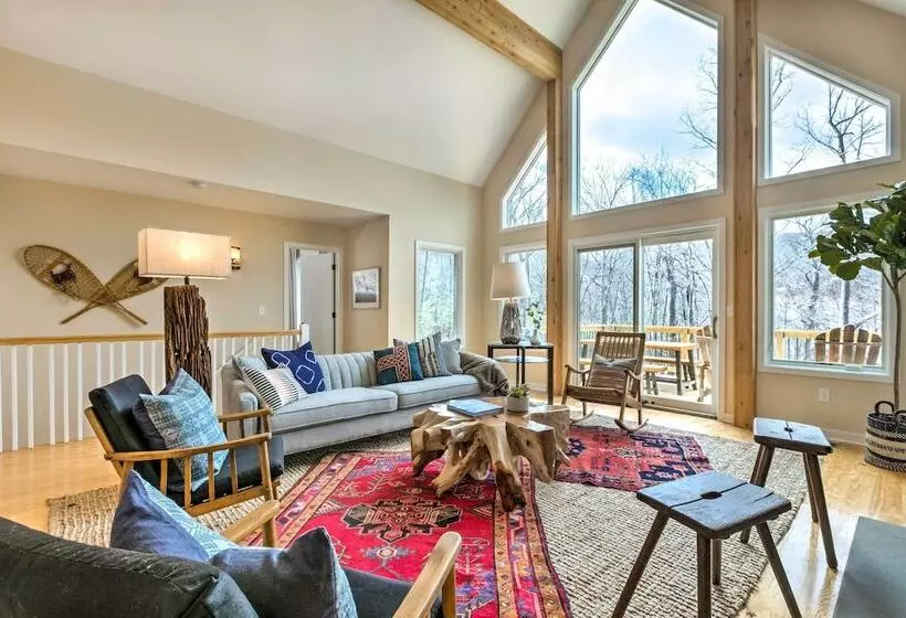 Designer Home W/ Fire Pit ~ 70 Steps To Slopes!