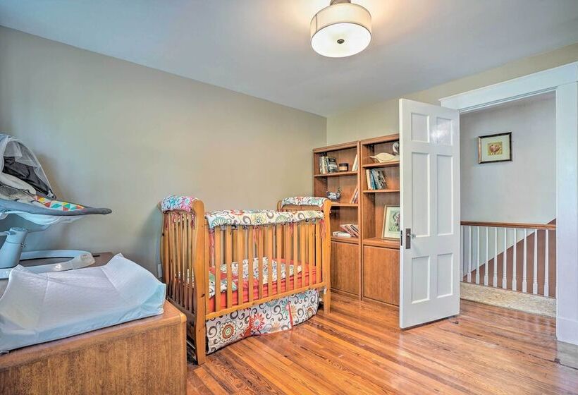 Elegant Charles Town Home: Grill, Walk Dtwn!