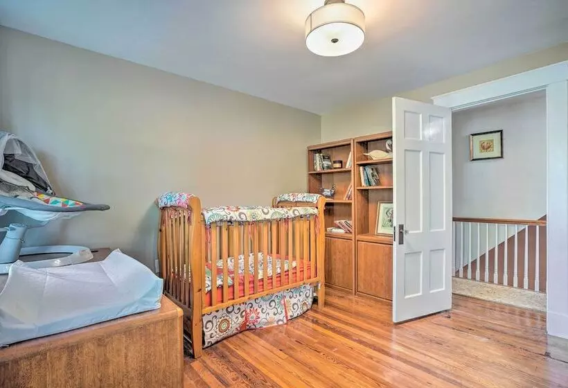 Elegant Charles Town Home: Grill, Walk Dtwn!