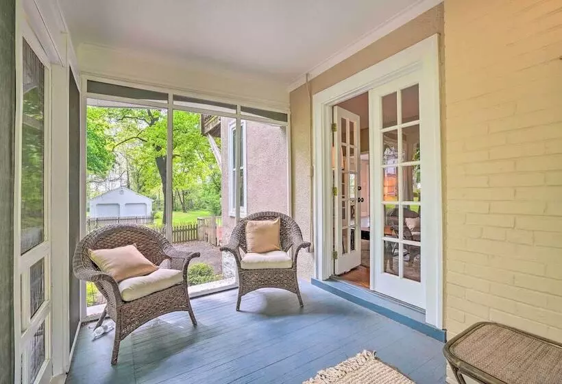 Elegant Charles Town Home: Grill, Walk Dtwn!