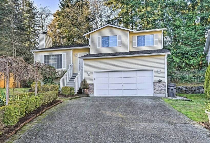 Familyfriendly Everett Home Near Puget Sound